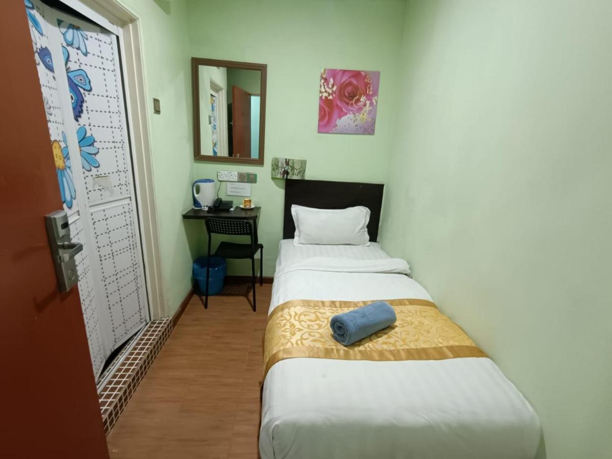 Hotel Zamburger Nur Ramadhan - Previously G Home Hotel Kota Bharu Extérieur photo