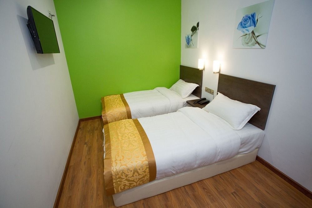 Hotel Zamburger Nur Ramadhan - Previously G Home Hotel Kota Bharu Extérieur photo