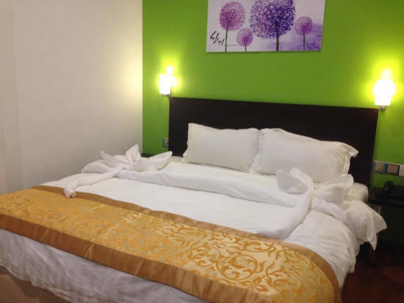Hotel Zamburger Nur Ramadhan - Previously G Home Hotel Kota Bharu Extérieur photo